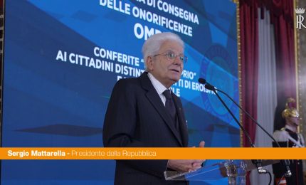 Mattarella "Abbattere i muri della paura e dell'indifferenza"