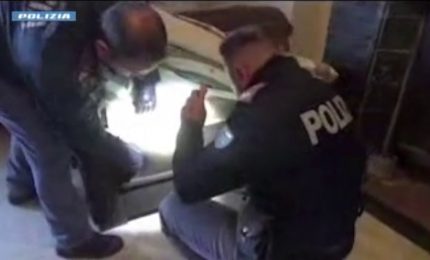 Droga e armi a Lamezia Terme con il sistema dei fusti interrati, 21 indagati