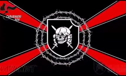 Progettava un attentato in una scuola, arrestato a Perugia un 17enne