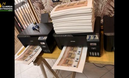 Stamperia clandestina nel Napoletano, sequestrati 2,8 milioni di euro falsi