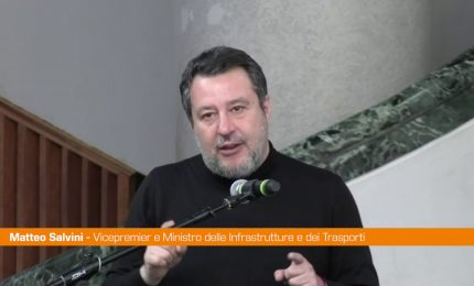 Salvini "Quanti fronti aperti prima che saltino bilanci di famiglie e aziende?"