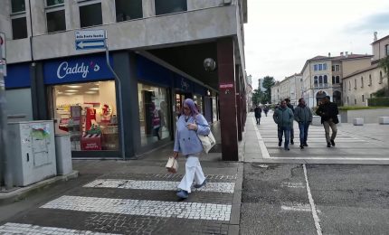 Commercio al dettaglio fermo a febbraio