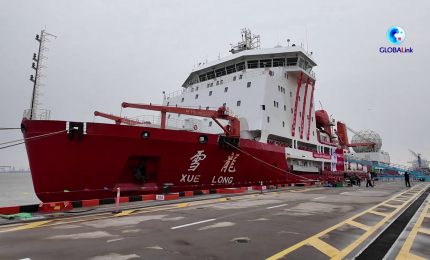Cina, rompighiaccio polare torna in patria dopo la spedizione in Antartide