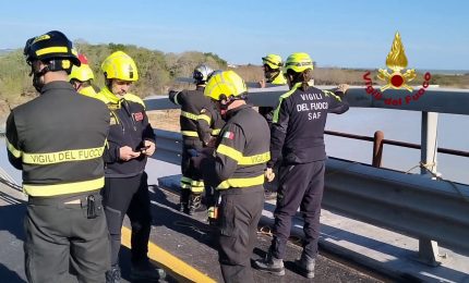 Maltempo, proseguono ricerche disperso dopo il crollo del ponte sul fiume Trigno