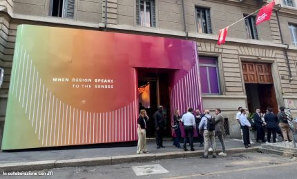 Ploom torna alla Milano Design Week con l'installazione "Feel the Aura"