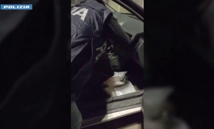 Oltre 5 chili di cocaina in auto, due arresti nel Catanese