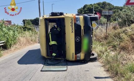 Scontro auto-scuolabus, migliorano le condizioni dei feriti. Dimessi 3 minori