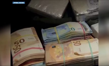 Maxi scambio tra tir e suv, sequestrati 30kg di droga: 2 arresti a Milano