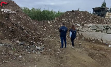Traffico illecito di rifiuti, 2 arresti e 9 indagati tra Napoli e Caserta