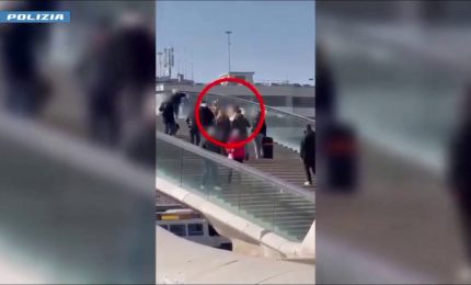 Porter abusivi, a Venezia tre arresti per estorsioni e rapine ai turisti