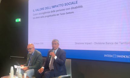 Da Intesa Sanpaolo 720 milioni al Terzo Settore, 2,2 miliardi di impatto sociale