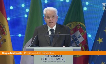 IA, Mattarella "Rischi da divari e concentrazione nelle mani di pochi"