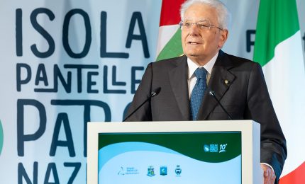 Mattarella a Pantelleria per le celebrazioni del decennale del Parco Nazionale: &ldquo;Le isole minori richiedono attenzione e cura costante&rdquo; / Foto e Video