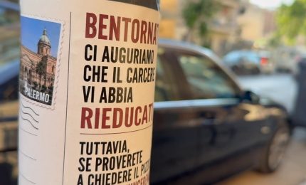 Palermo, cartoline in strada per boss scarcerati "Niente pizzo o vi denunciamo"
