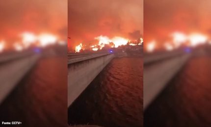 Incendi, in Spagna migliaia di persone costrette a lasciare le loro abitazioni