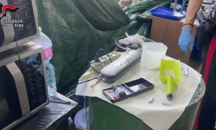 Scoperta una raffineria di cocaina a Latina, 5 arresti