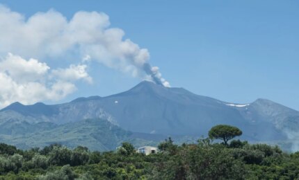 Etna, ripresa l&rsquo;attivit&agrave; stromboliana dal Cratere della Voragine