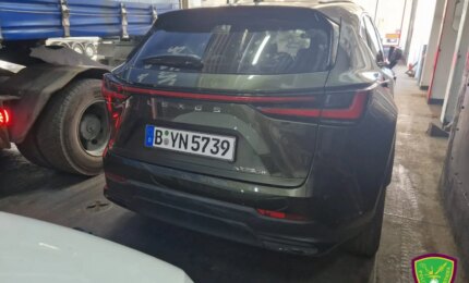 Auto di lusso clonate e destinate al mercato nero in Tunisia, sequestri a Palermo