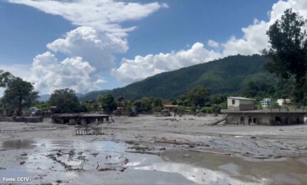 Proseguono le operazioni di soccorso in Nepal e in Cina dopo la devastante frana