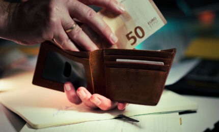 Inflazione, a luglio nell&rsquo;area euro sale al 2,9%