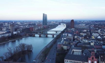 Bce, le tensioni in Medio Oriente frenano la ripresa