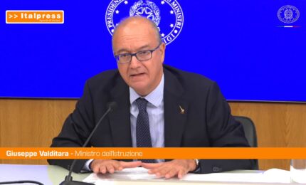 Decreto Scuola, Valditara "Sanzioni per genitori che non lo rispetteranno"