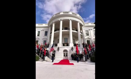 I momenti salienti della cerimonia di benvenuto di Trump per Xi alla Casa Bianca