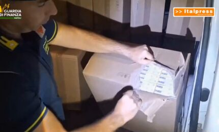 Sequestrati 1600 chili di sigarette di contrabbando nel Napoletano, un arresto