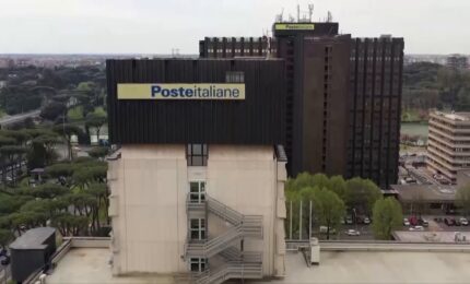 Il mercato premia l'OPAS di Poste su Tim, adesioni al 66,6%