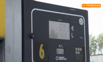 Carburanti, ad agosto prezzi in aumento del 23,8%