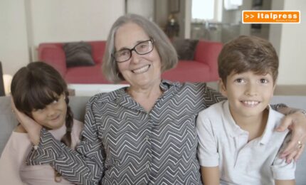 Anziani motore del welfare familiare ma l&rsquo;assistenza resta insufficiente