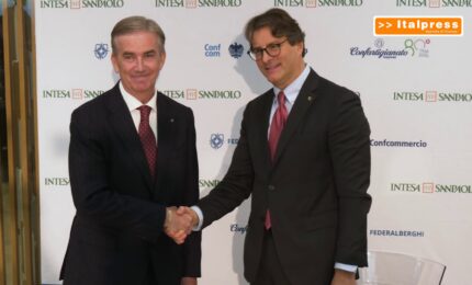 Intesa Sanpaolo, piano da 20 mld per favorire la crescita per le piccole imprese