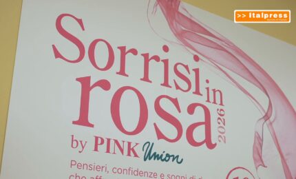Tumore al seno, "Sorrisi in Rosa" compie 10 anni al fianco delle donne