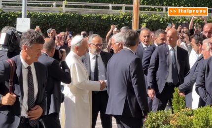 Papa Leone XIV arriva al Policlinico Gemelli