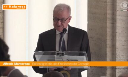 Ue, Mantovano "La crisi &egrave; in larga parte autoindotta, strada &egrave; sussidiariet&agrave;"